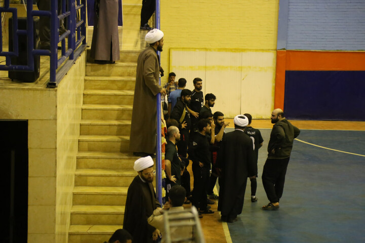 تصاویر/ فینال فتوسال جشنواره فرهنگی ورزشی مدارس علمیه خوزستان برگزار شد