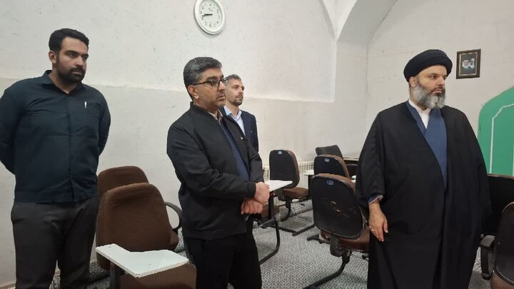 تصاویر/ بازدید و اخذ تصمیمات جهت تسریع در تکمیل پروژه‌های عمرانی، مرمت و نگهداری از مدارس علمیه استان یزد