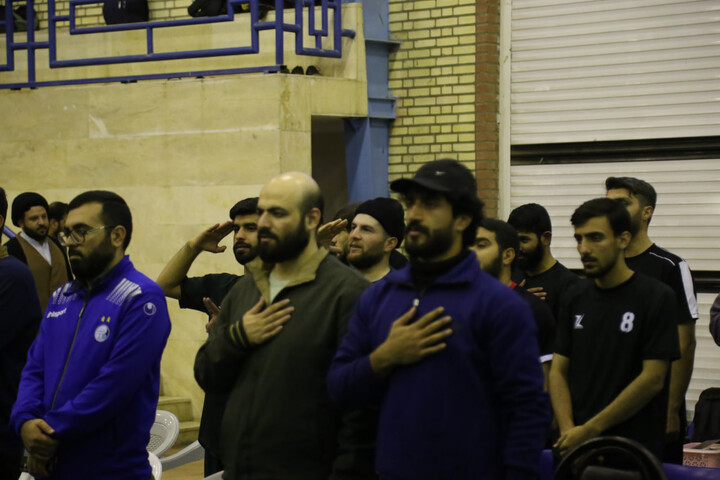 تصاویر/مدرسه علمیه آیت الله قاضی(ره) دزفول قهرمان مسابقات فوتسال جشنواره فرهنگی ورزشی مدارس علمیه استان خوزستان شد.