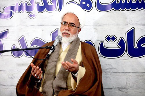 مساجد کانون نور و تحول در محلات خواهند شد