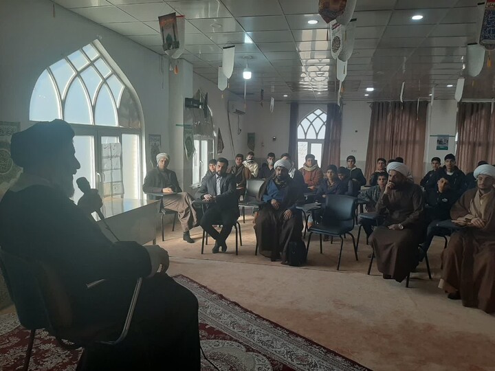 تصاویر/درس اخلاق طلاب در مدرسه علمیه امام موسی کاظم(ع) شادگان