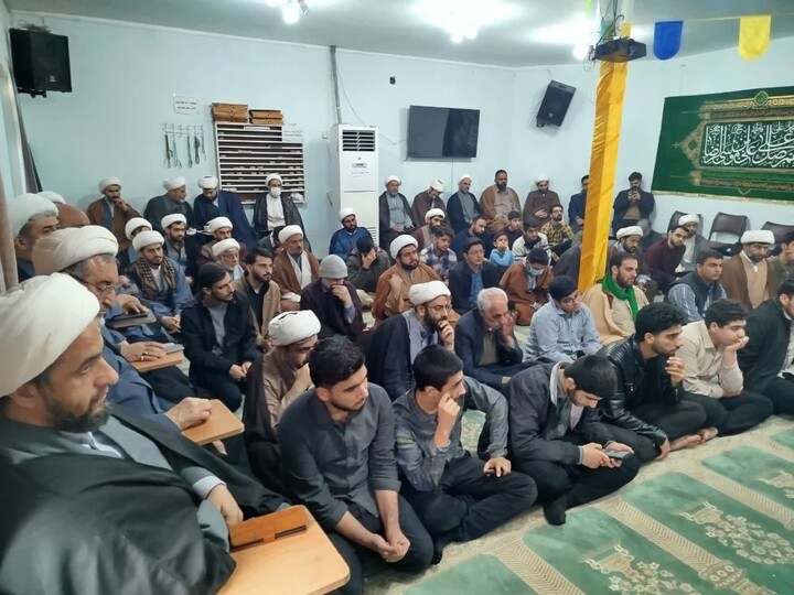 تصاویر/درس اخلاق طلاب در مدرسه علمیه دزفول