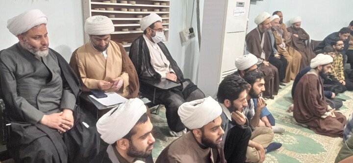 تصاویر/درس اخلاق طلاب در مدرسه علمیه دزفول