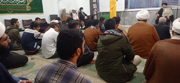 تصاویر/درس اخلاق طلاب در مدرسه علمیه دزفول