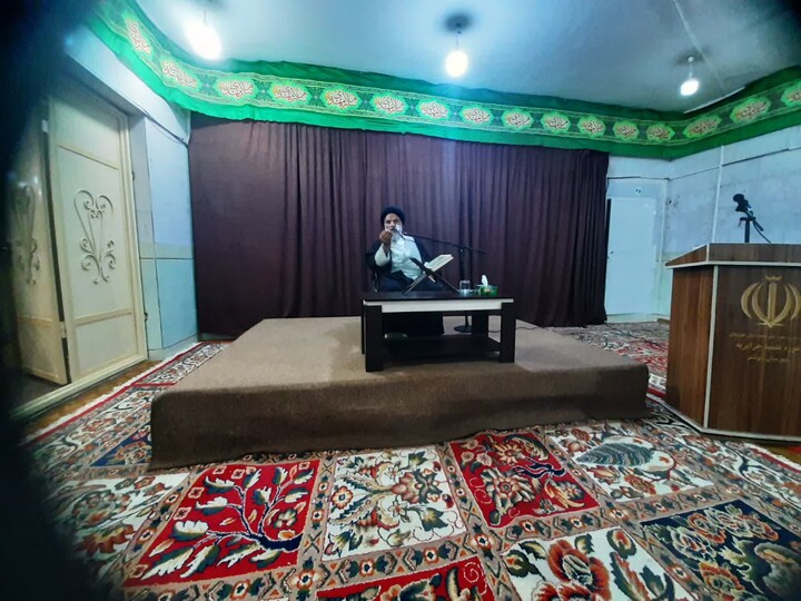 تصاویر/درس اخلاق طلاب در مدرسه علمیه شوشتر