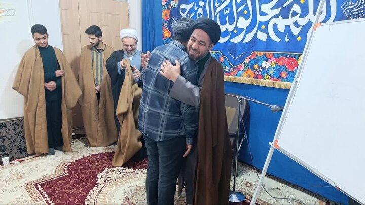 تصاویر/جشن عباگذاری طلاب در مدرسه علمیه امام خمینی(ره)شهرستان خمین