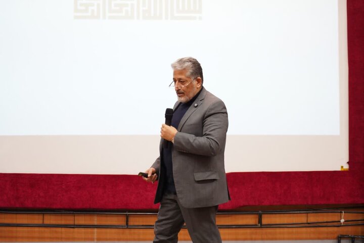 تصاویر/همایش وحدت حوزه و دانشگاه در لرستان