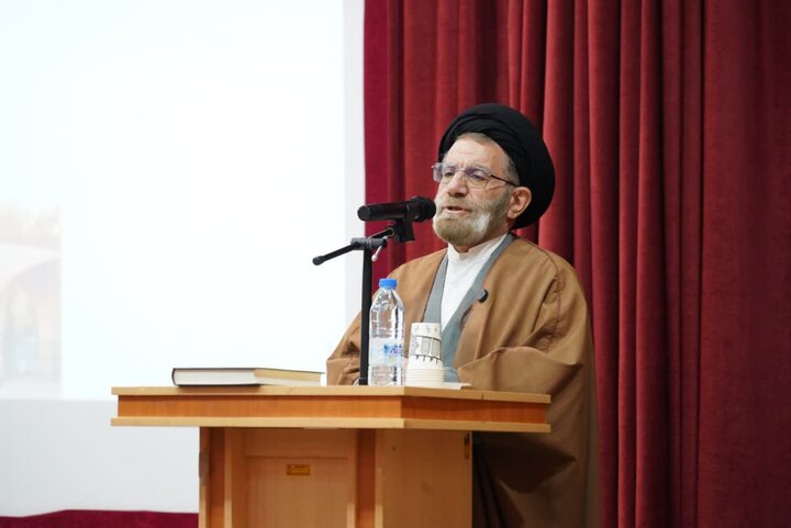 تصاویر/همایش وحدت حوزه و دانشگاه در لرستان