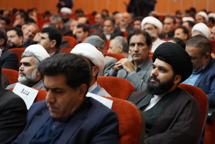تصاویر/همایش وحدت حوزه و دانشگاه در لرستان