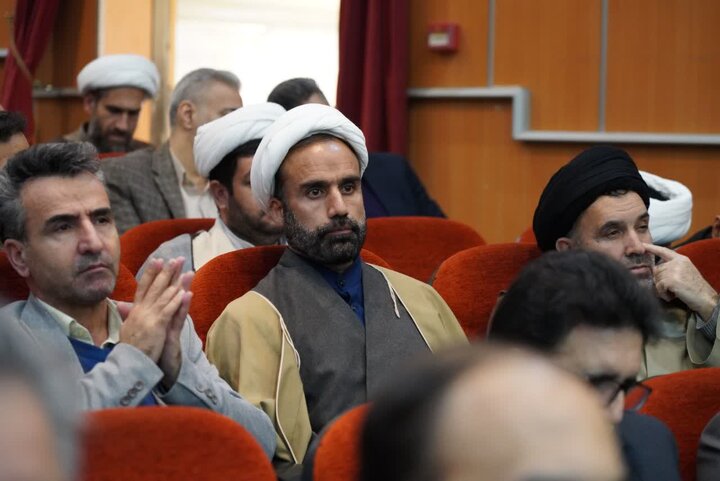 تصاویر/همایش وحدت حوزه و دانشگاه در لرستان