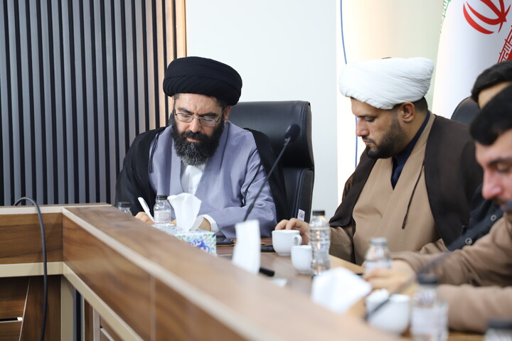 تصاویر/نشست هم‌اندیشی برگزاری برنامه های اعتکاف در سنندج