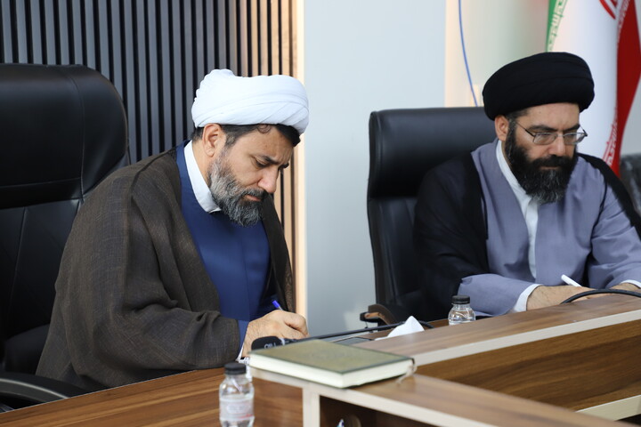 تصاویر/نشست هم‌اندیشی برگزاری برنامه های اعتکاف در سنندج