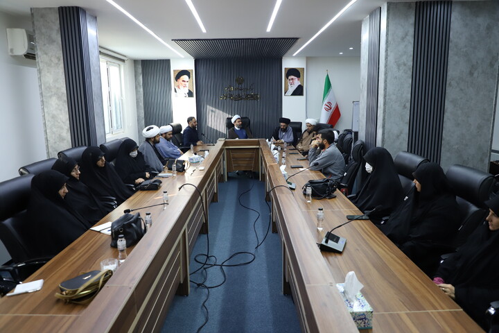 تصاویر/نشست هم‌اندیشی برگزاری برنامه های اعتکاف در سنندج