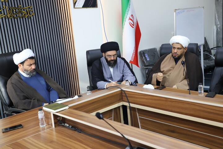 تصاویر/نشست هم‌اندیشی برگزاری برنامه های اعتکاف در سنندج