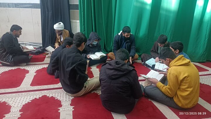تصاویر/برگزاری شنبه های قرآنی در مدرسه علمیه نورآباد
