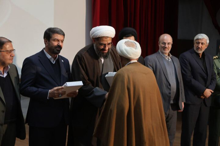 تصاویر / آیین بزرگداشت شهید آیت‌الله مفتح در تویسرکان