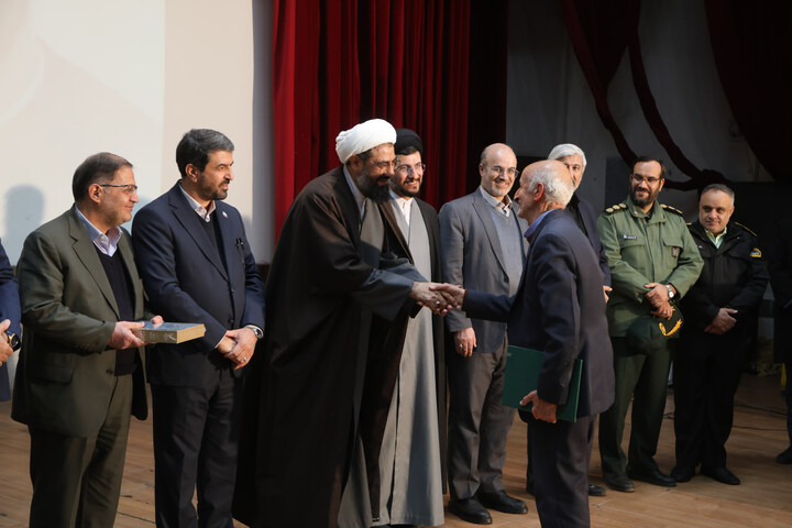 تصاویر / آیین بزرگداشت شهید آیت‌الله مفتح در تویسرکان