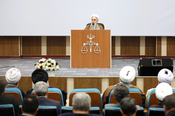 تصاویر/ مراسم تودیع و معارفه دادستان عمومی و انقلاب اسلامی استان قم