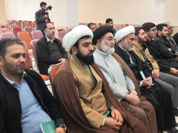 همایش فعالان مردمی اعتکاف استان ایلام