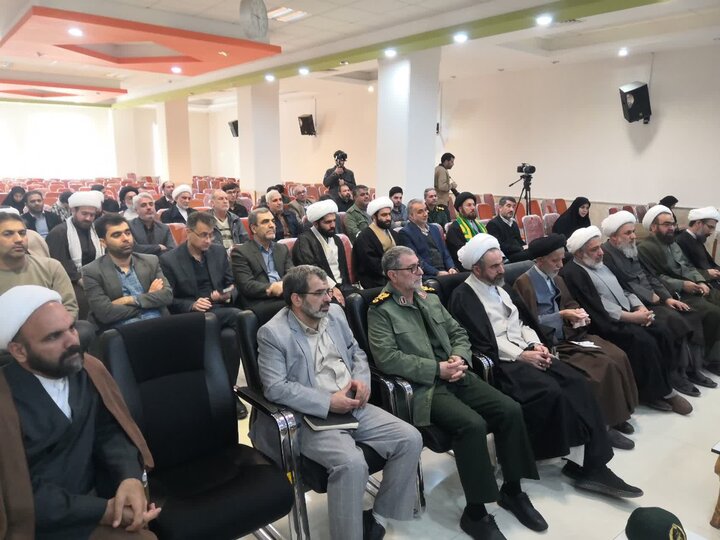 همایش فعالان مردمی اعتکاف استان ایلام