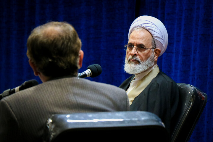 تصاویر/ دیدار استاندار همراه با معاونان و فرمانداران استان قم با آیت الله اعرافی