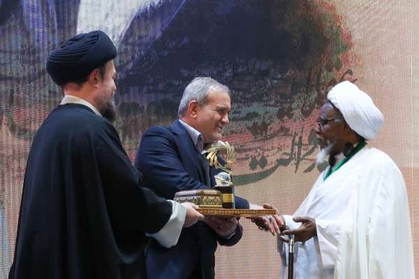 Sheikh Zakzaky honored with the “Imam Khomeini World Award” in Tehran