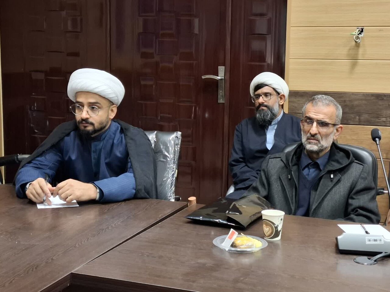 برگزاری نشست «پژوهش؛ حکمرانی دینی بر اساس رسالت نبوی و حکمت علوی» در گیلان+ تصاویر