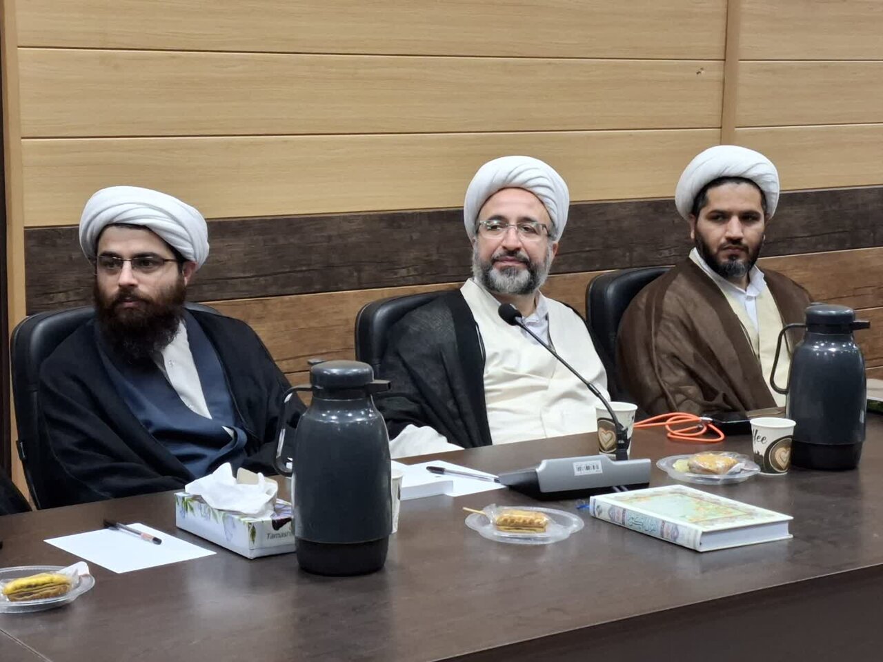 برگزاری نشست «پژوهش؛ حکمرانی دینی بر اساس رسالت نبوی و حکمت علوی» در گیلان+ تصاویر