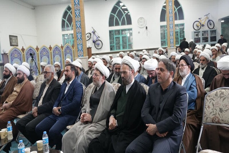 مساجد کانون نور و تحول در محلات خواهند شد