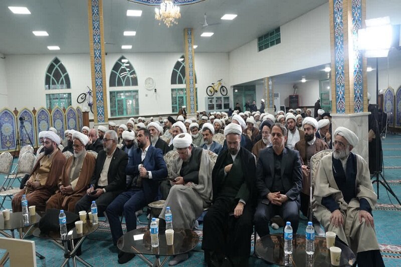 مساجد کانون نور و تحول در محلات خواهند شد