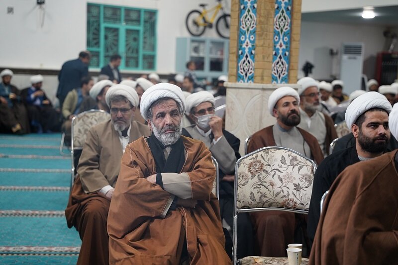 مساجد کانون نور و تحول در محلات خواهند شد