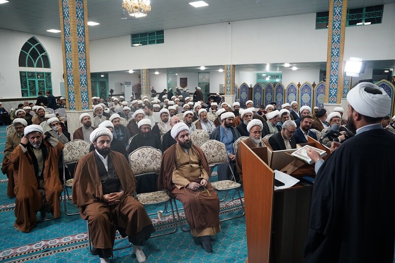 مساجد کانون نور و تحول در محلات خواهند شد