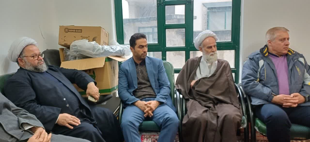 نشست مشترک مدرسه علمیه آیتالله بهجت فومن با دانشگاه آزاد فومن برگزار شد+ عکس