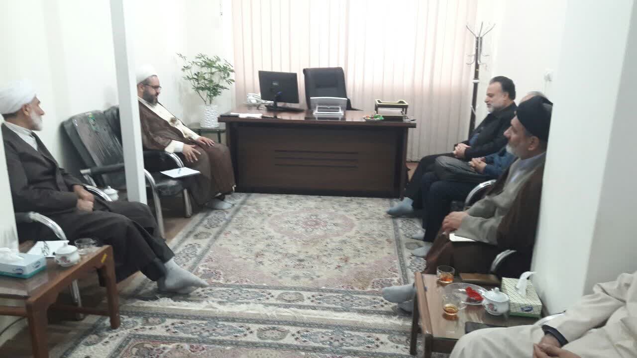 برگزاری جلسه کمیته وقوفات و منابع پایدار حوزه علمیه استان کرمان با حضور حجت‌الاسلام والمسلمین افضلی مدیر حوزه علمیه استان و اعضای حقیقی و حقوقی کمیته.