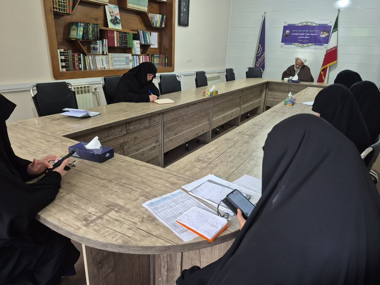 تصاویر/ جلسه اخلاق در مرکز مدیریت حوزه علمیه خواهران‌ استان‌ کرمان