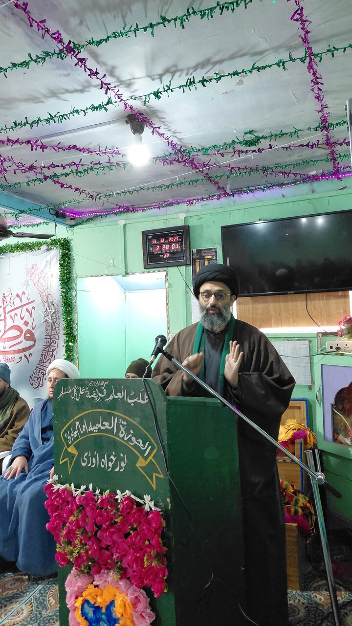 برگزاری آیین باشکوه بدرقه طلاب فارغالتحصیل حوزه علمیه امام هادی(علیه السلام) جامو و کشمیر