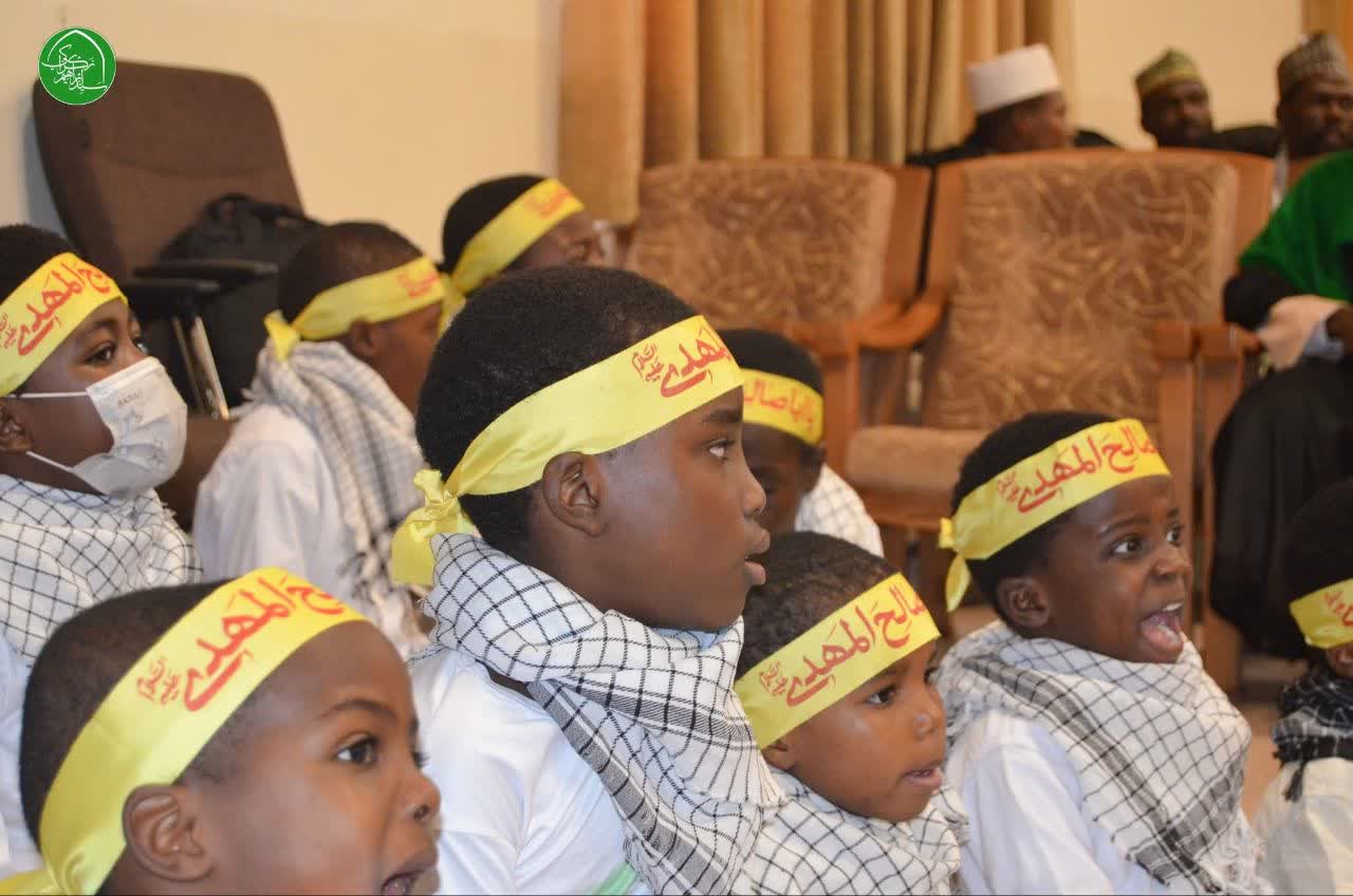 Jagora Imam Zakzaky (H) Ya Gana da Dalibai a Qum