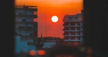 نمازشب بخوانیم یا بین‌الطلوعین بیدار بمانیم؟ / پاسخ یک استاد اخلاق