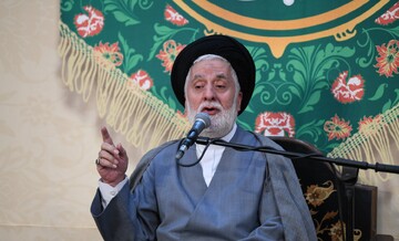 مخالفت با پیامبر(ص) و قرآن ریشه در انکار آخرت دارد