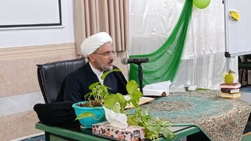 طلاب مراقب سرگرمی‌های «مباح» باشند