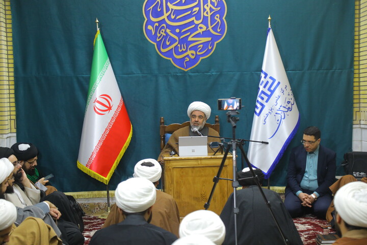 تصاویر / نشست ویژه فقه سیاست خارجی در مرکز علمی - پژوهشی دین و تمدن