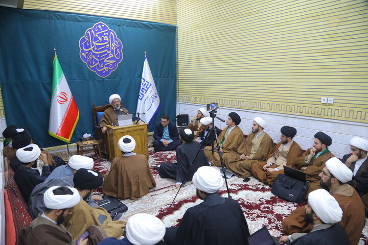 تصاویر / نشست ویژه فقه سیاست خارجی در مرکز علمی - پژوهشی دین و تمدن