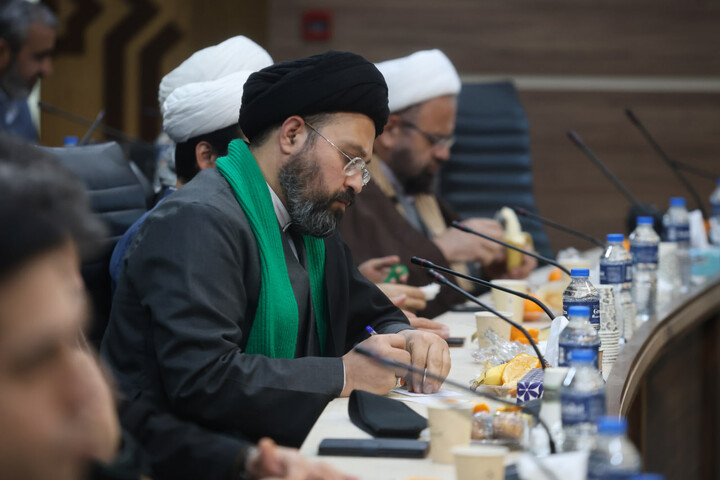 تصاویر / برگزاری نشست وحدت حوزه و دانشگاه در دانشگاه بوعلی