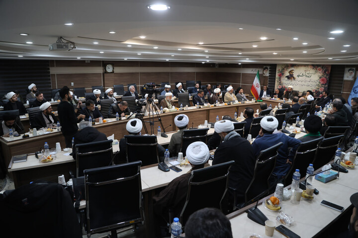 تصاویر / برگزاری نشست وحدت حوزه و دانشگاه در دانشگاه بوعلی