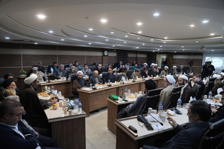 تصاویر / برگزاری نشست وحدت حوزه و دانشگاه در دانشگاه بوعلی