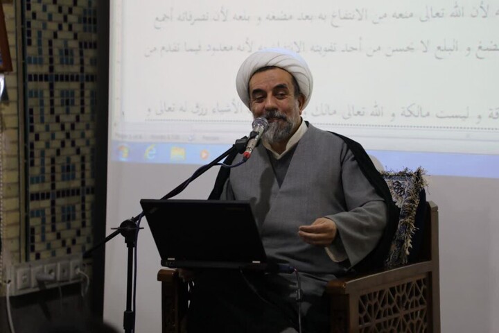 تصاویر|کرسی آزاد اندیشی با موضوع «آینده شغلی طلبه» در مدرسه امام صادق(ع)