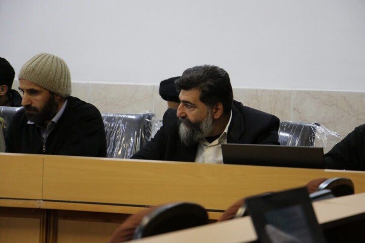 تصاویر|برگزاری نشست «نسب‌شناسی در مکتب اهل‌بیت(ع)» در حوزه علمیه اصفهان