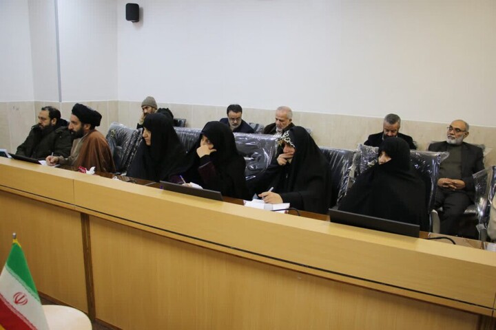 تصاویر|برگزاری نشست «نسب‌شناسی در مکتب اهل‌بیت(ع)» در حوزه علمیه اصفهان