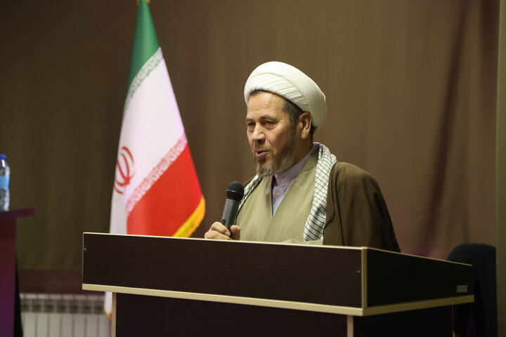 تصاویر / همایش مشترک ائمه جمعه استان، مدیران مدارس علمیه خواهران و اعضای هیئت امنای حوزه علمیه خواهران استان در شهر کبودرآهنگ