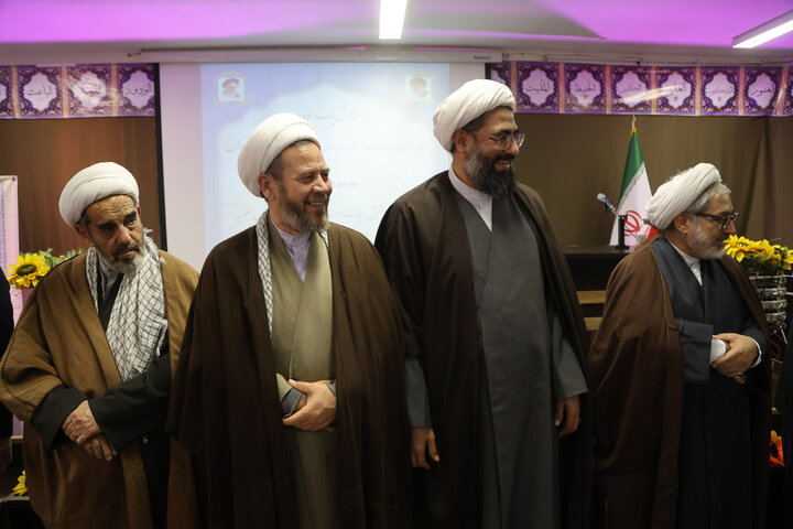 تصاویر / همایش مشترک ائمه جمعه استان، مدیران مدارس علمیه خواهران و اعضای هیئت امنای حوزه علمیه خواهران استان در شهر کبودرآهنگ